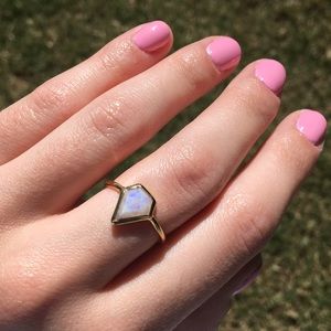 ✨SALE✨Moonstone gem ring